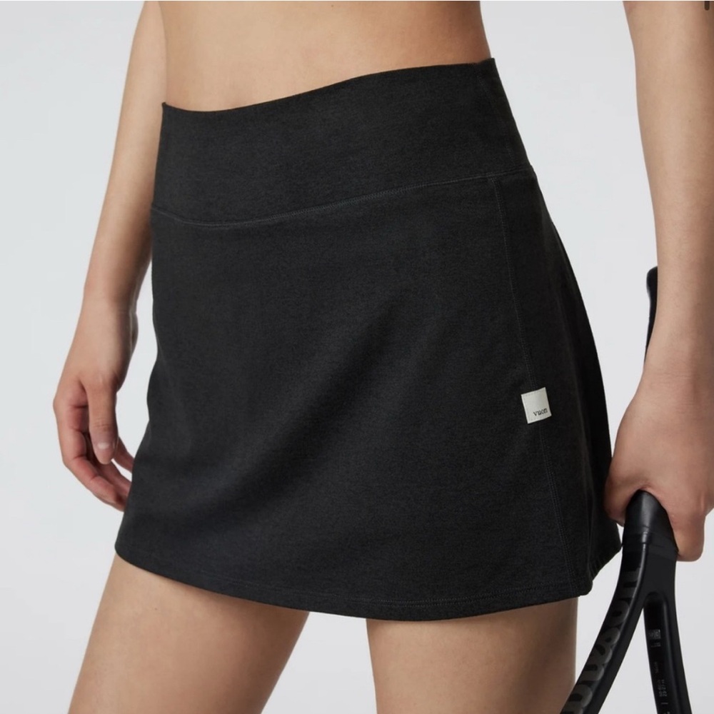 Vuori Black Halo Performance Tennis Golf Skirt with Pleated back Size Small